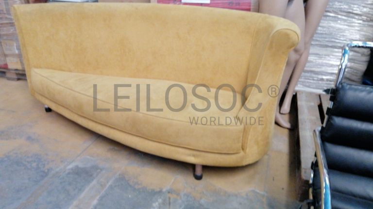 Sofá em pele
