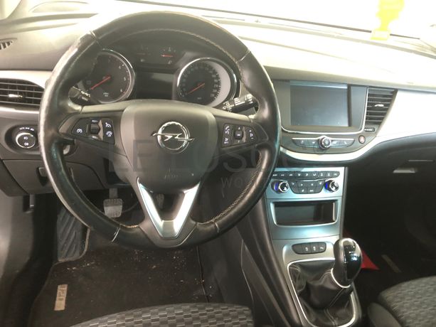 Opel Astra · Ano 2019