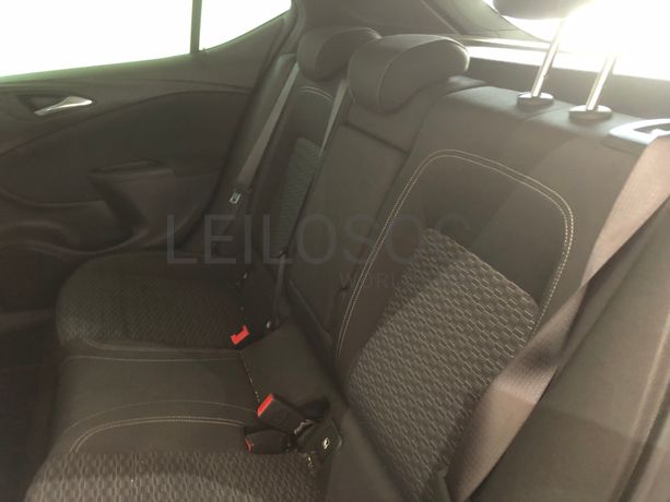 Opel Astra · Ano 2019