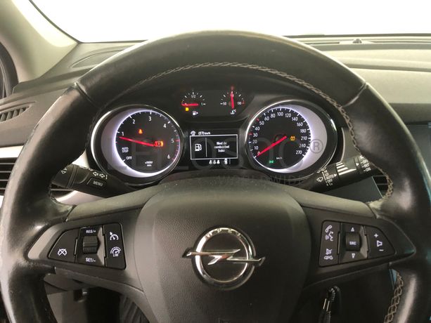 Opel Astra · Ano 2019