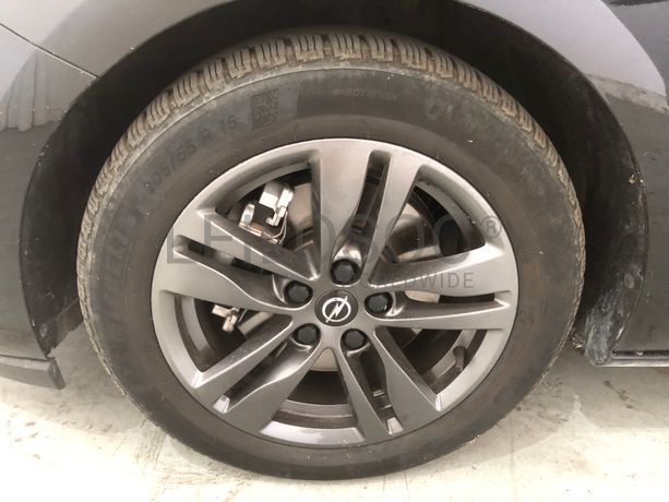 Opel Astra · Ano 2019