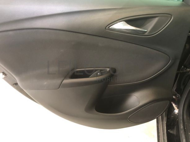 Opel Astra · Ano 2019