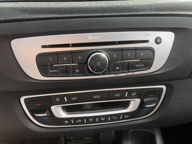 Renault Grand Scénic 1.5 DCI · Ano 2016