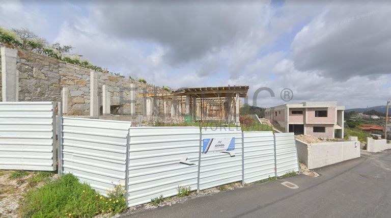 2 Moradias Geminadas (Benfeitoria) · Termas de S. Vicente, Penafiel