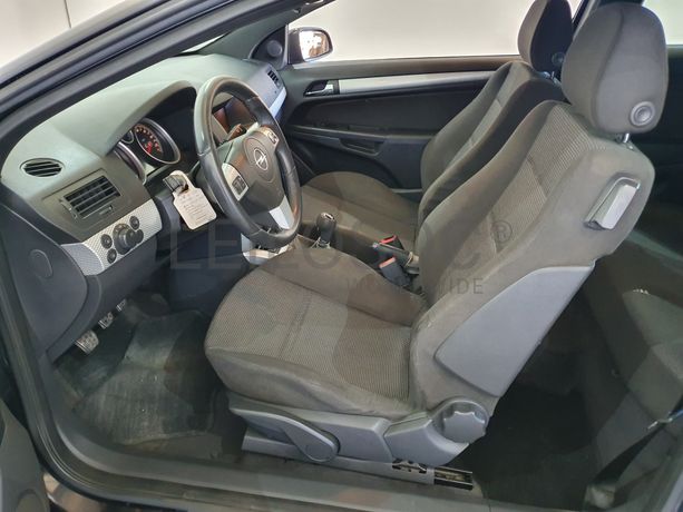 Opel Astra · Ano 2005