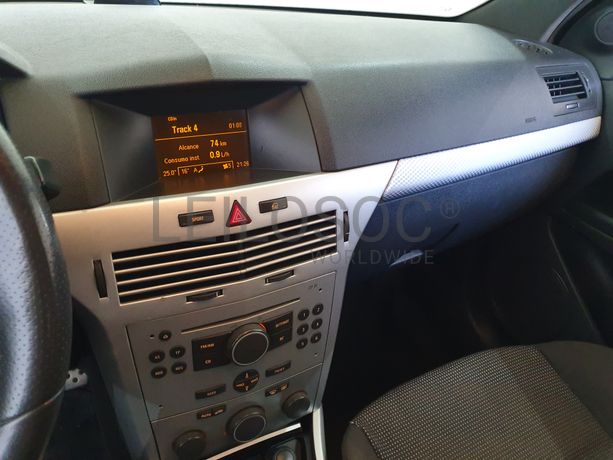 Opel Astra · Ano 2005