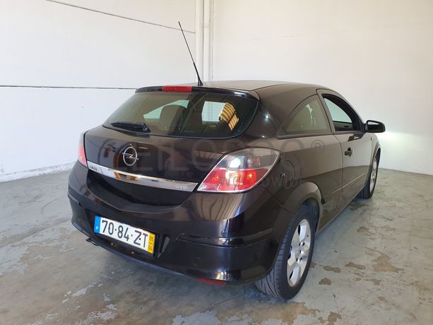 Opel Astra · Ano 2005