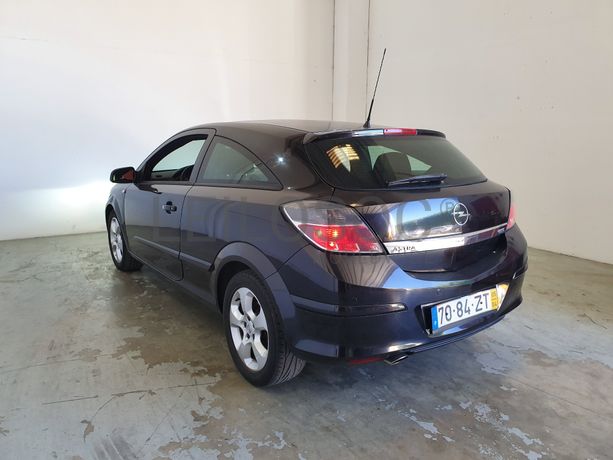 Opel Astra · Ano 2005