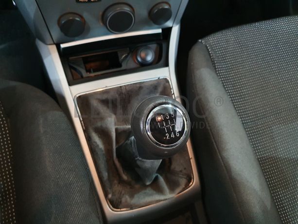 Opel Astra · Ano 2005