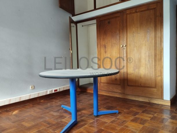 Moradia duplex T4 equipada