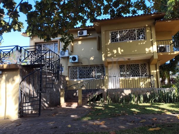 Moradia duplex T4 equipada