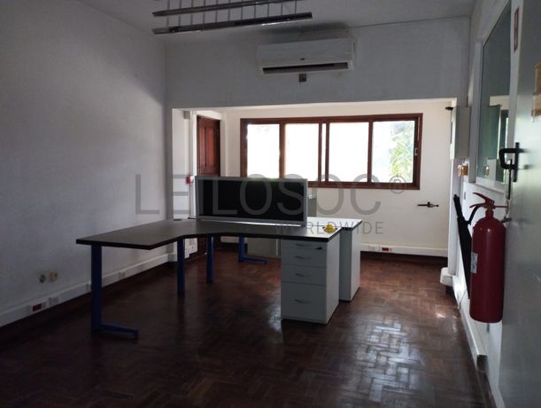 Moradia duplex T4 equipada