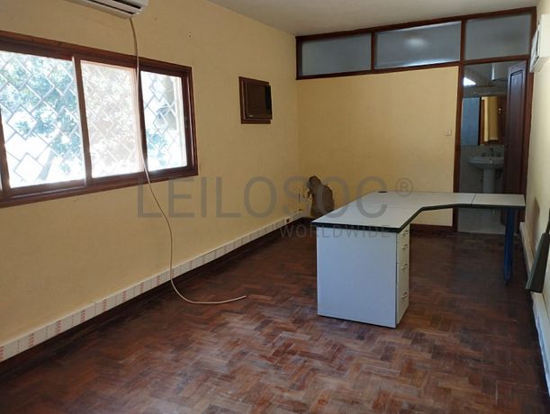 Moradia duplex T4 equipada