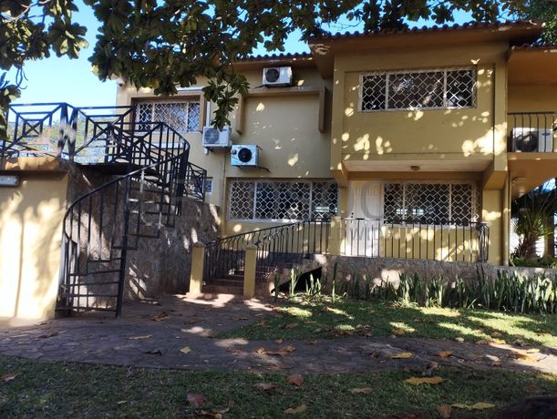 Moradia duplex T4 equipada