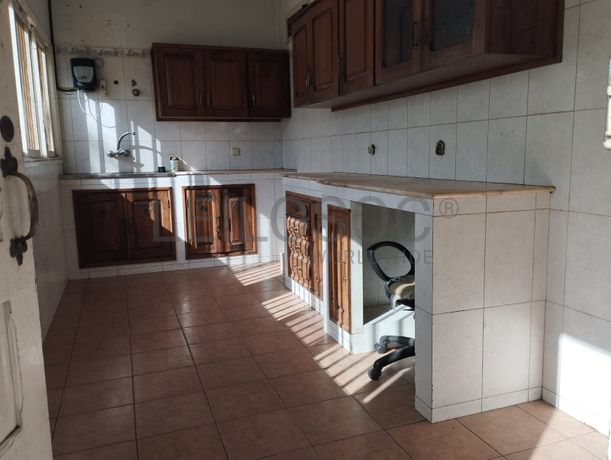 Moradia duplex T4 equipada