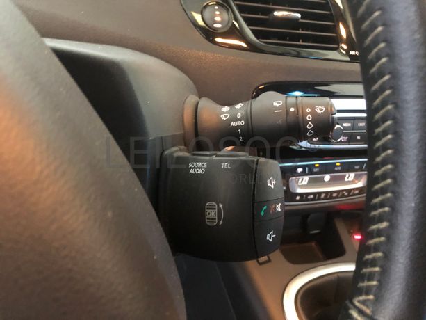 Renault Grand Scénic 1.5 DCI · Ano 2014