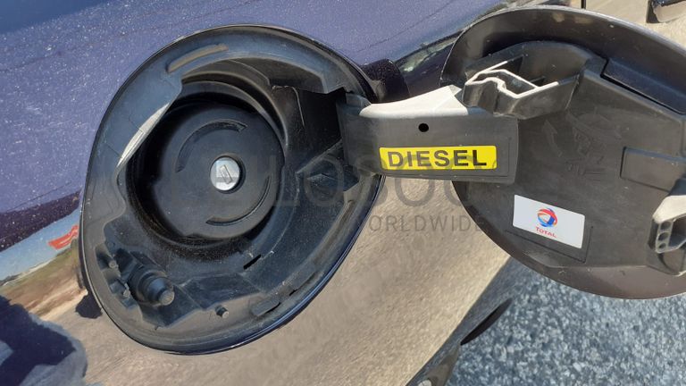 Peugeot 308 · Ano 2015