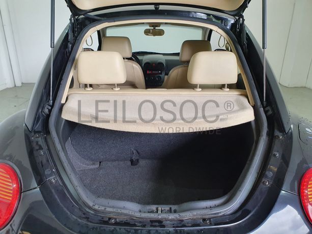 Volkswagen New Beetle · Ano 2005