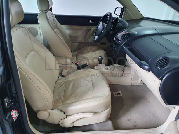 Volkswagen New Beetle · Ano 2005