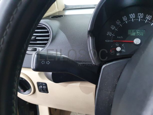 Volkswagen New Beetle · Ano 2005