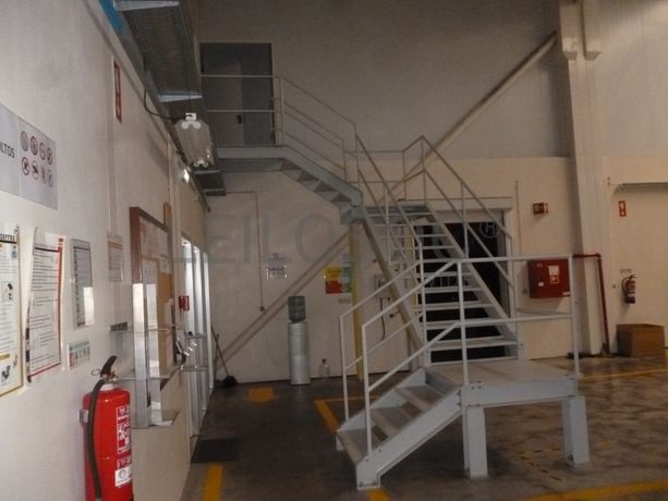 Armazém Industrial · Parque Empresarial da Ermida, Santo Tirso