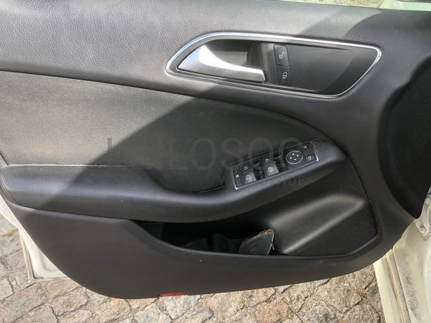 Mercedes-Benz Class B · Ano 2013