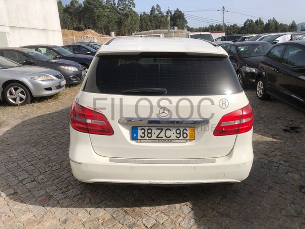 Mercedes-Benz Class B · Ano 2013