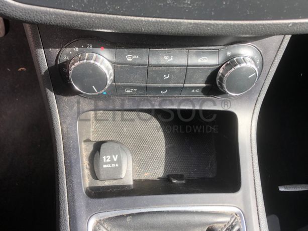 Mercedes-Benz Class B · Ano 2013