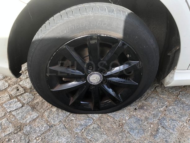 Mercedes-Benz Class B · Ano 2013