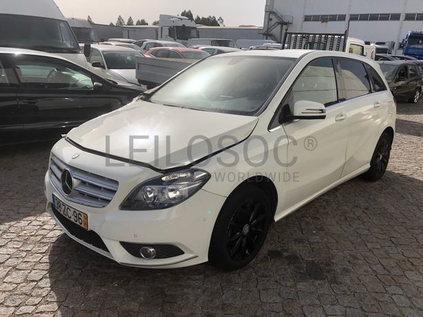 Mercedes-Benz Class B · Ano 2013