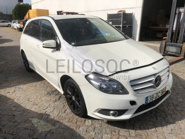 Mercedes-Benz Class B · Ano 2013