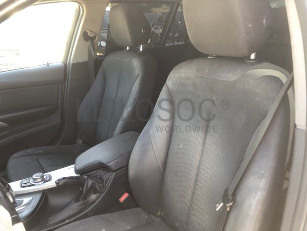 BMW 318 D · Ano 2014