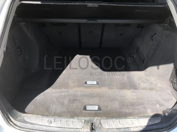 BMW 318 D · Ano 2014