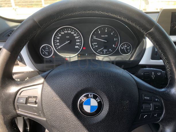 BMW 318 D · Ano 2014