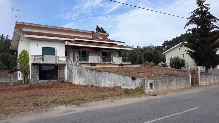 Moradia V4 · Lousã