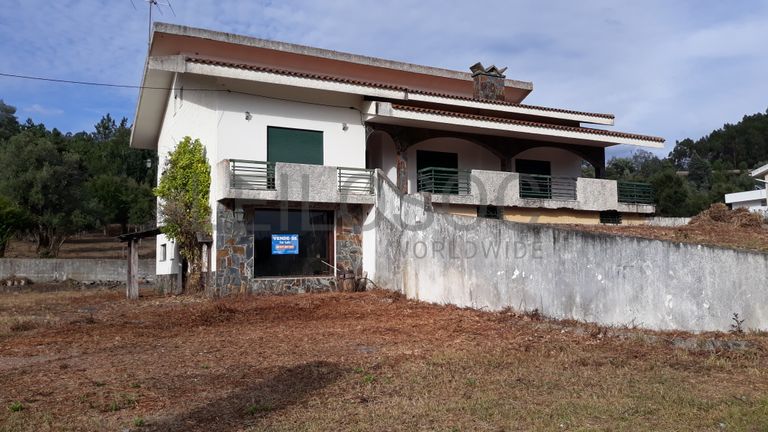 Moradia V4 · Lousã