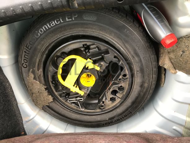 Renault Clio 1.2 · Ano 2001