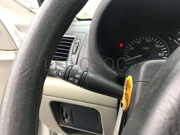 Renault Clio 1.2 · Ano 2001