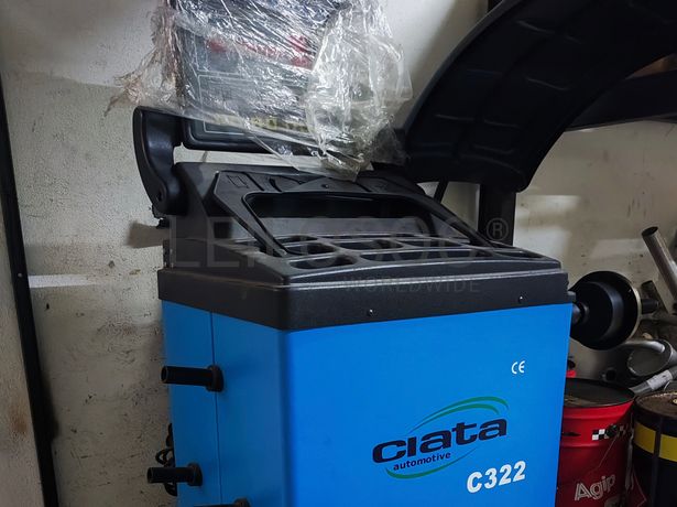 Máquina de equilibrar pneus