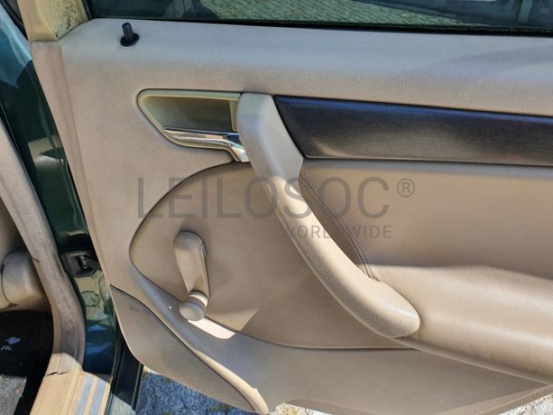 Mercedes-Benz C220 CDI · Ano 1999