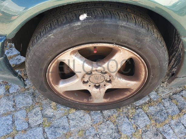 Mercedes-Benz C220 CDI · Ano 1999