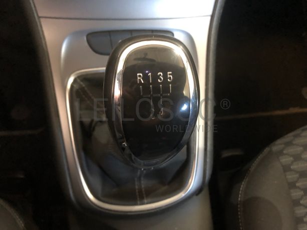 Opel Astra · Ano 2019