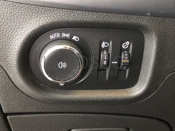 Opel Astra · Ano 2019