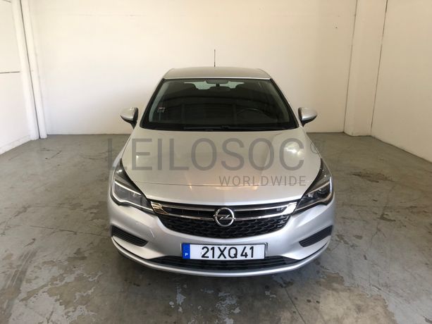 Opel Astra · Ano 2019