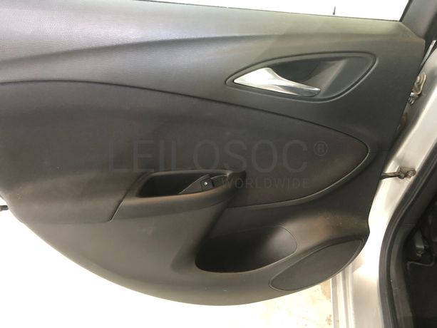 Opel Astra · Ano 2019