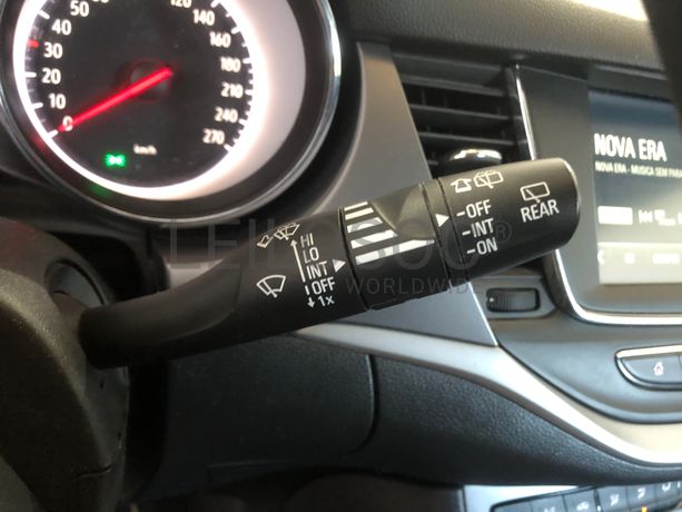 Opel Astra · Ano 2019