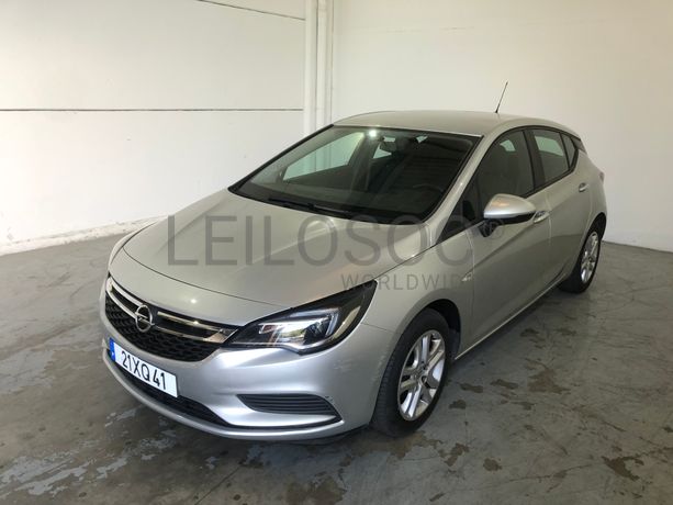 Opel Astra · Ano 2019