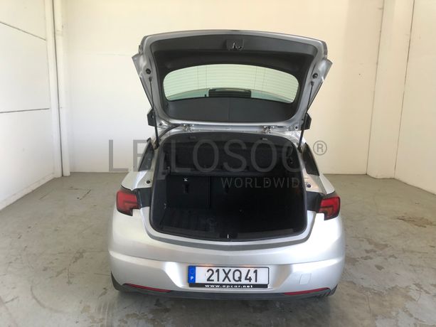 Opel Astra · Ano 2019