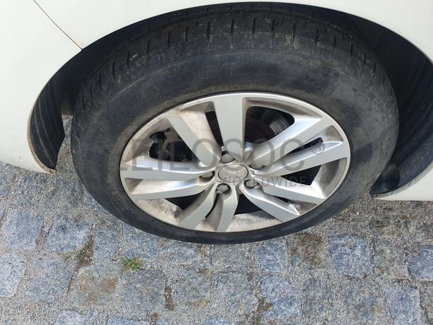 Peugeot 308 · Ano 2015