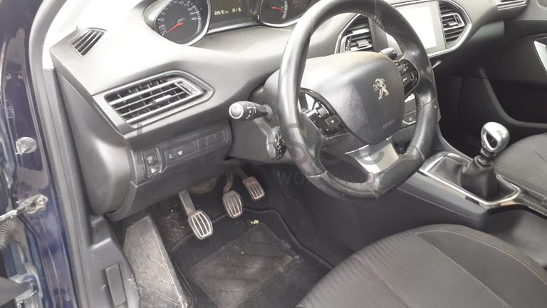 Peugeot 308 · Ano 2014